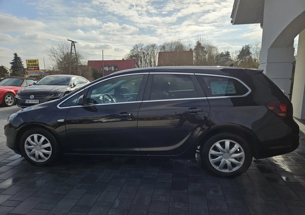 Opel Astra cena 27500 przebieg: 172098, rok produkcji 2011 z Zakroczym małe 211